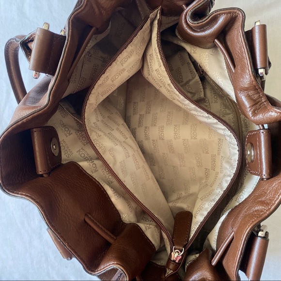 Michael Kors large brown crossbody / shoulder bag - Picture 6 of 13